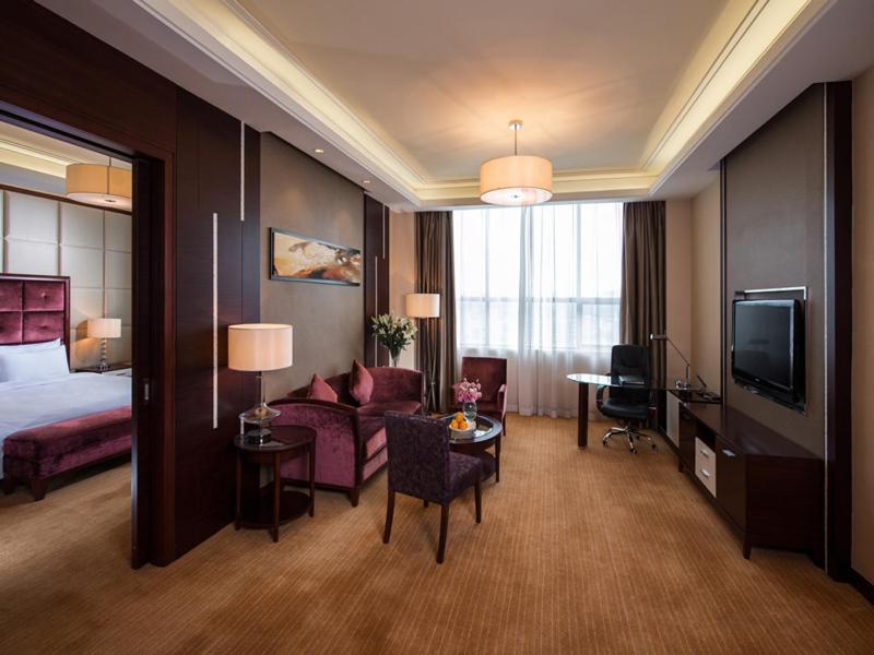 Vienna Hotel Shenzhen Exibition Center Exterior photo