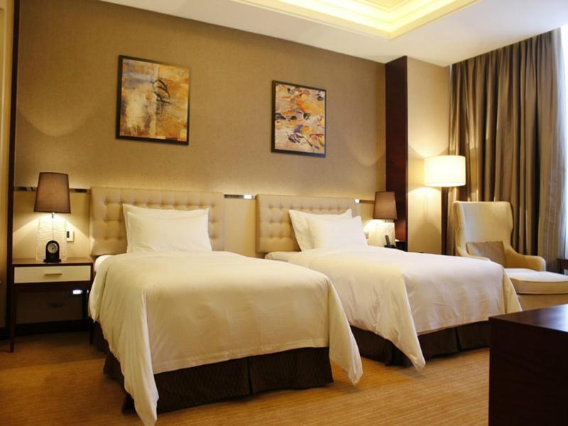 Vienna Hotel Shenzhen Exibition Center Exterior photo